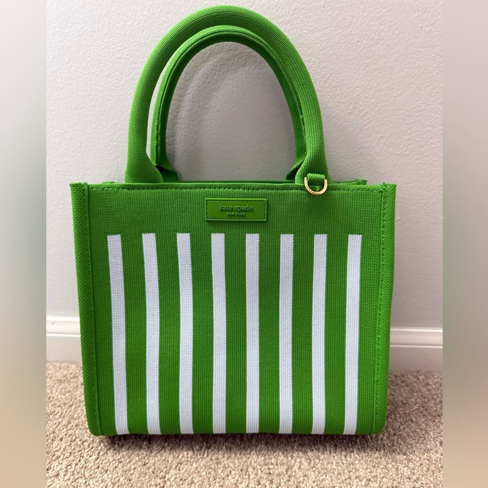 KATE SPADE NEW YORK X TARGET
Stripe Knit Crossbody Bag